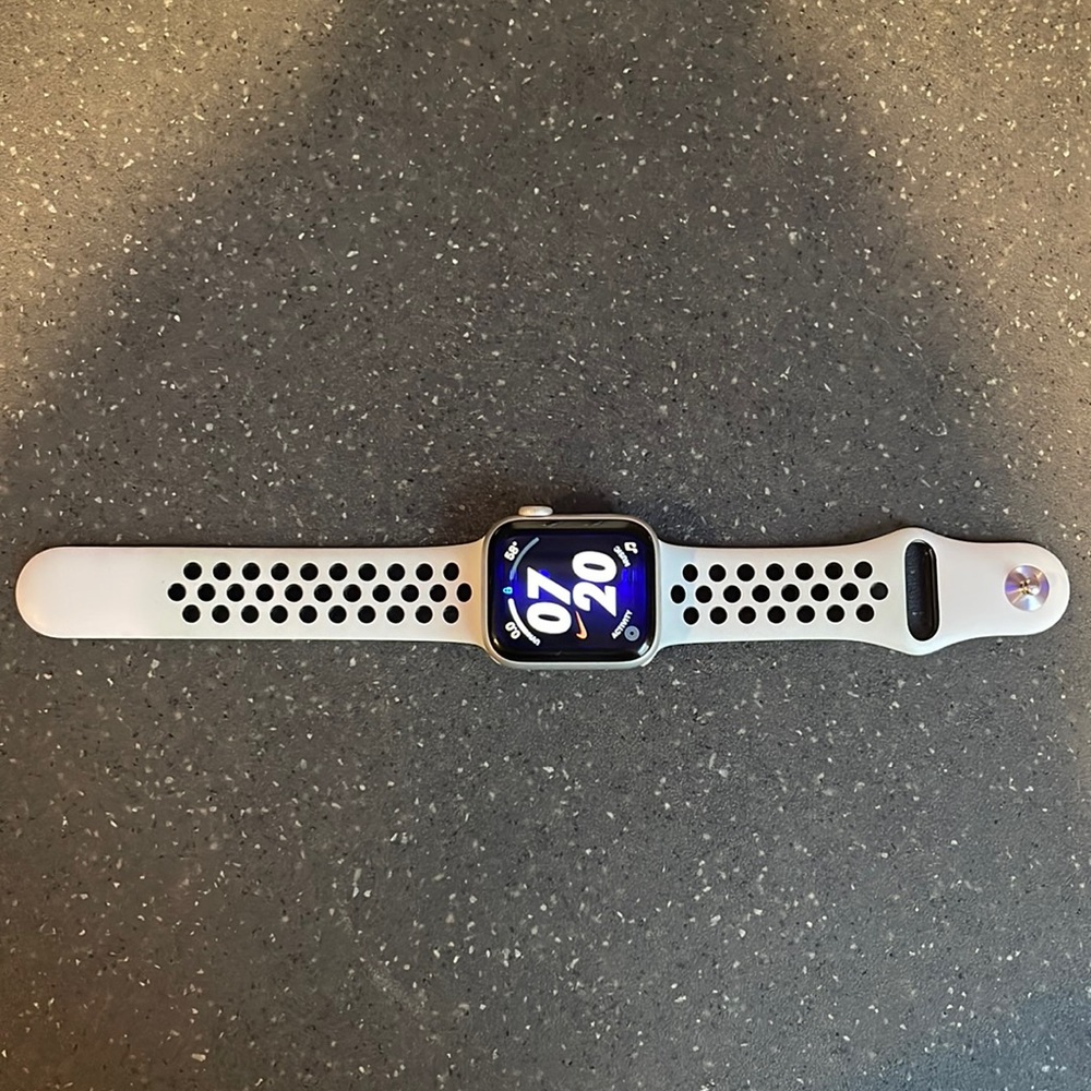 Apple Watch Nike Series 4+ GPS
